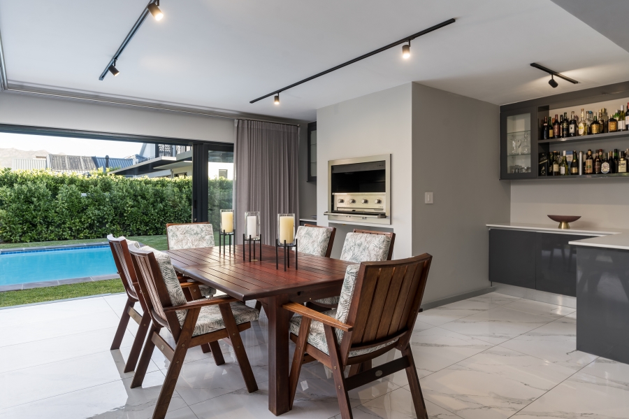 3 Bedroom Property for Sale in Val De Vie Estate Western Cape